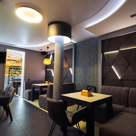 Altin Palace Comrat Dış mekan fotoğraf
